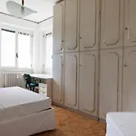 Light & Cozy Flat Near Navigli, Iulm, Bocconi