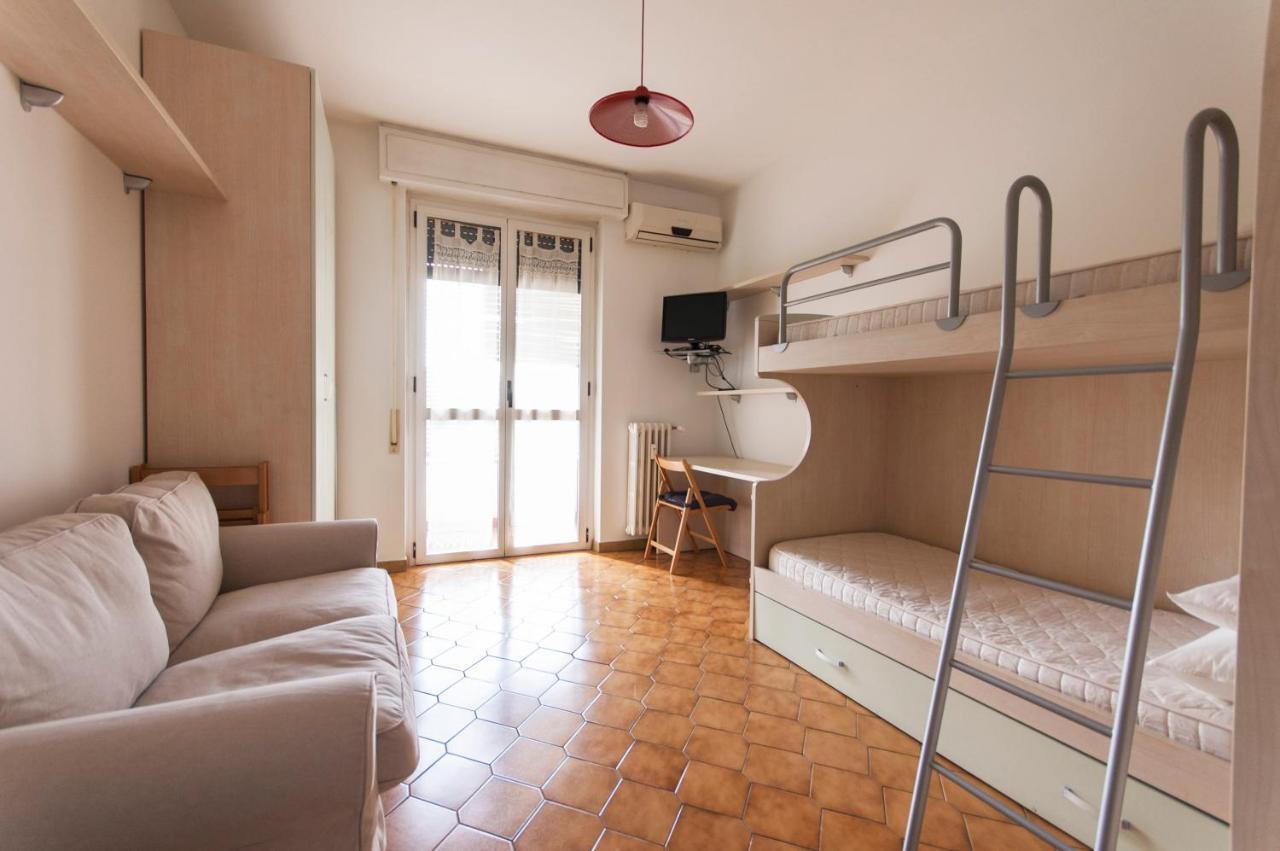 Light & Cozy Flat Near Navigli, Iulm, Bocconi Apartment *