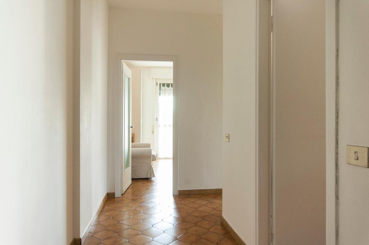 Light & Cozy Flat Near Navigli, Iulm, Bocconi Apartment *